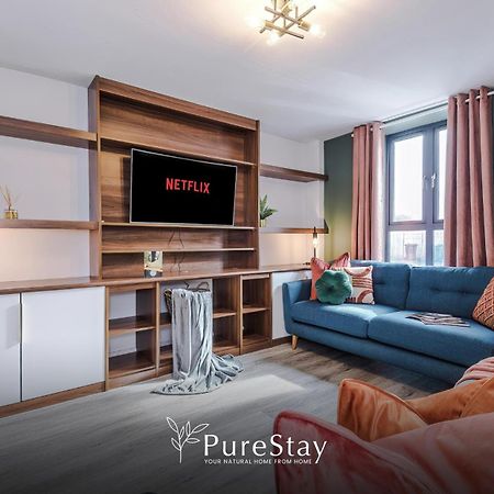 Stunning Five Bedroom Manchester House With Free Parking By Purestay Short Lets & Serviced Accommodation エクステリア 写真