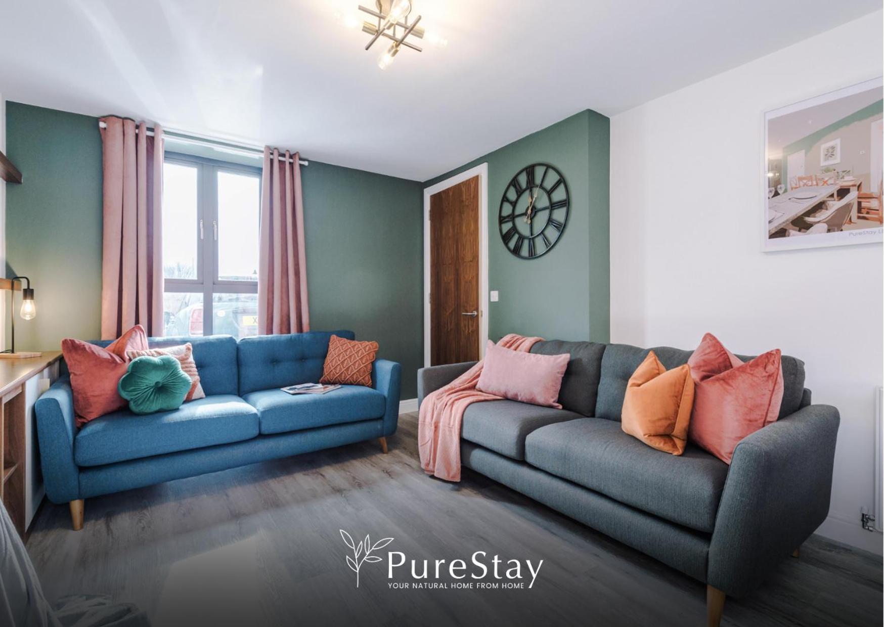 Stunning Five Bedroom Manchester House With Free Parking By Purestay Short Lets & Serviced Accommodation エクステリア 写真