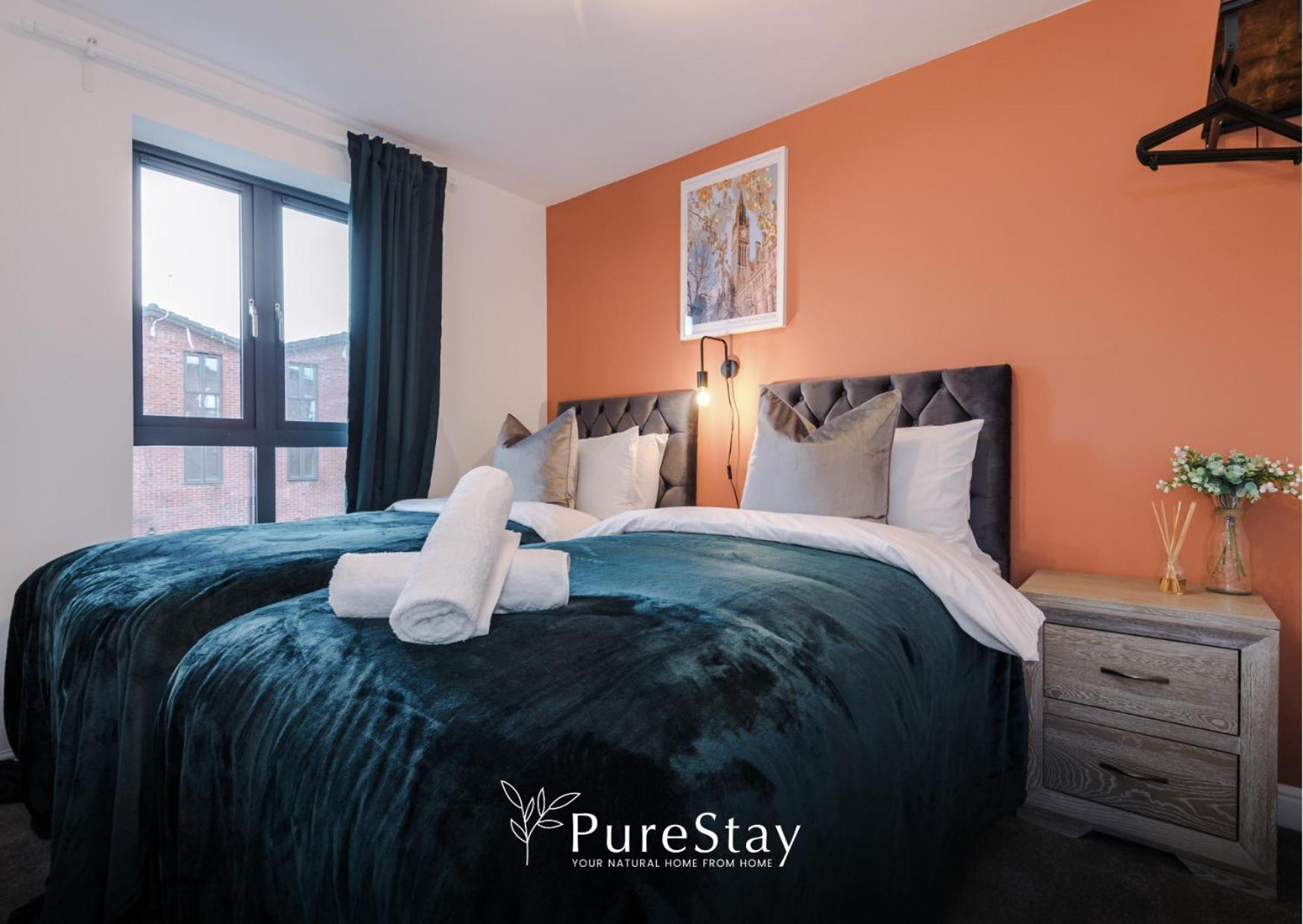 Stunning Five Bedroom Manchester House With Free Parking By Purestay Short Lets & Serviced Accommodation エクステリア 写真