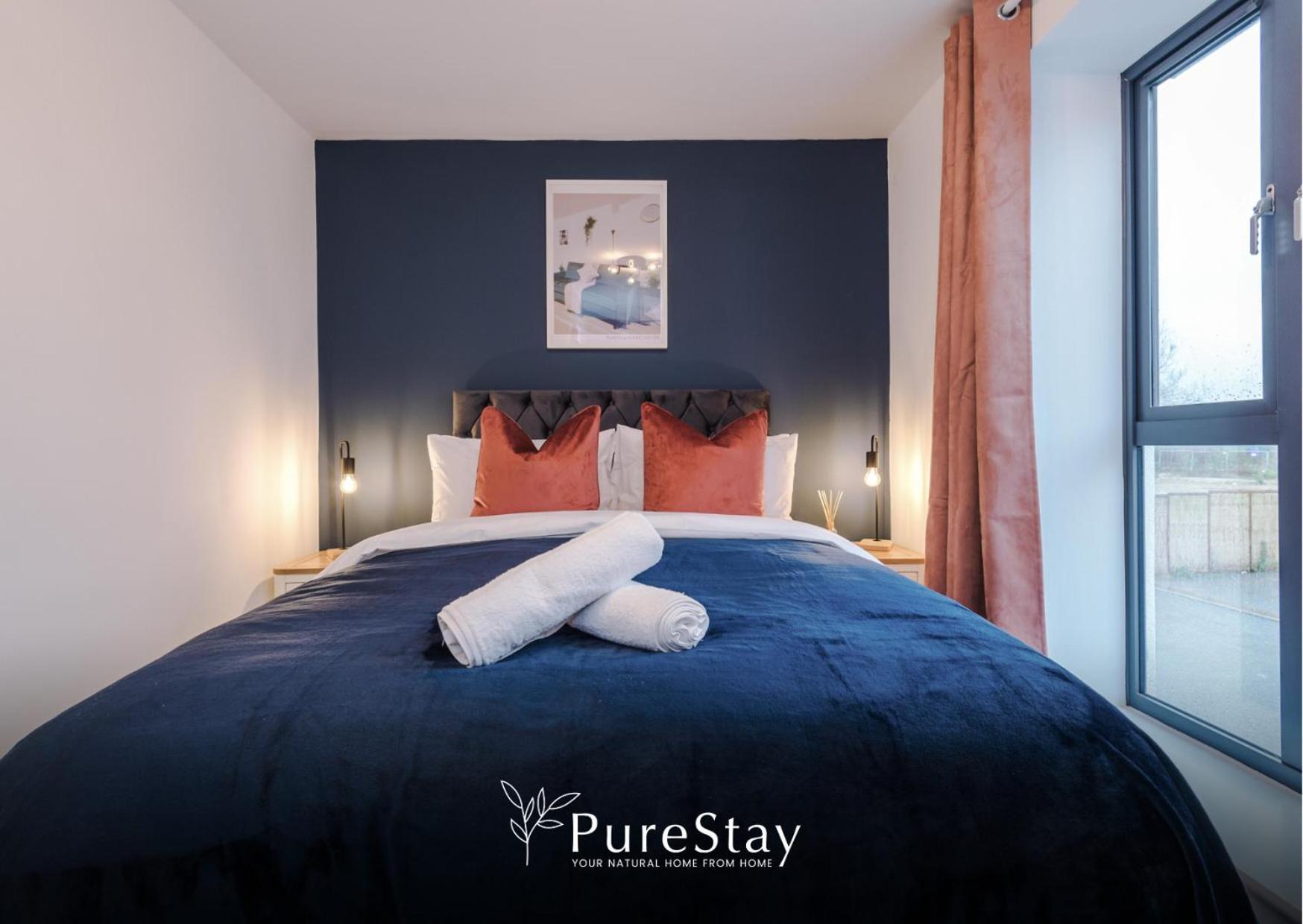 Stunning Five Bedroom Manchester House With Free Parking By Purestay Short Lets & Serviced Accommodation エクステリア 写真
